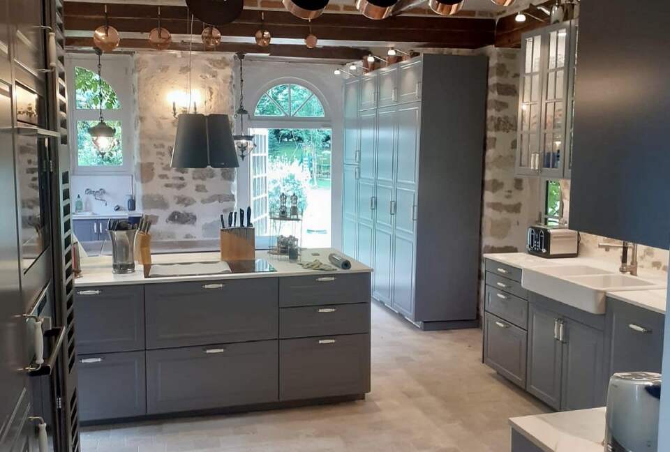 Château De Vézins (R) - Cholet, France