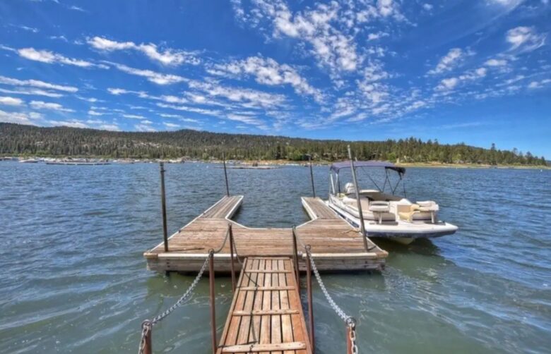 Boat dock (boat not included)