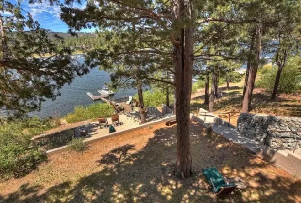 Three-tiered lakefront property