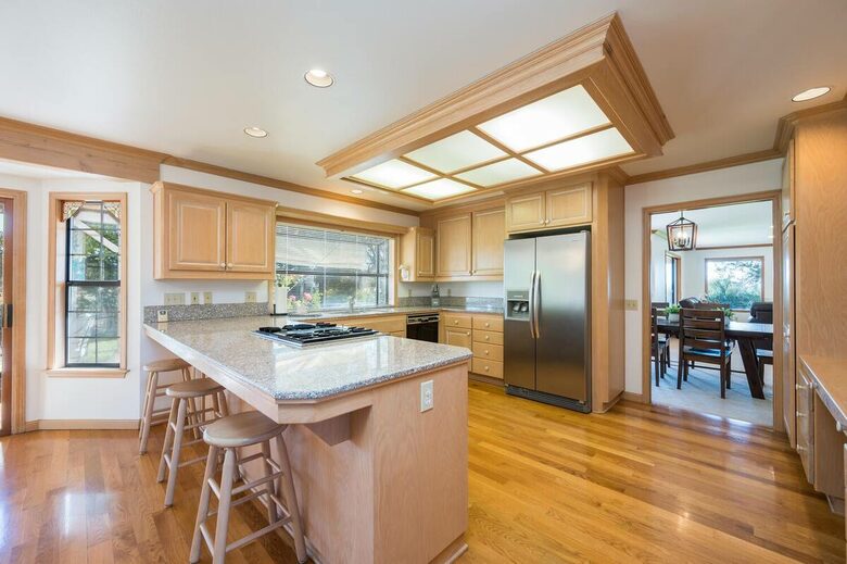 Home Exchange in San Miguel, CA kitchen with counter seating
