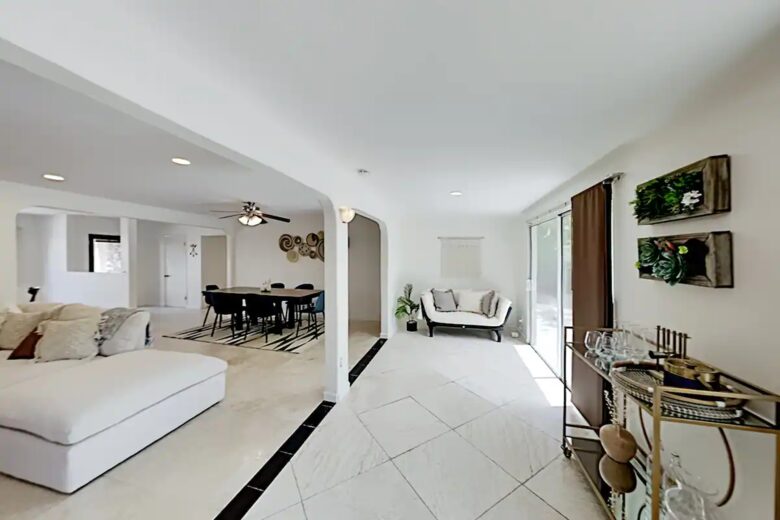 Home Exchange in Palm Springs, CA sun room