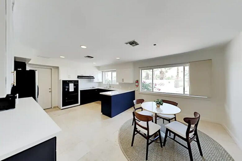Home Exchange in Palm Springs, CA midcentury dining space