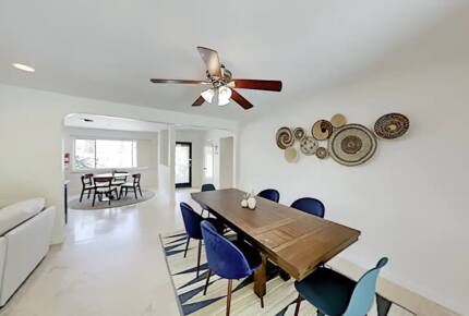 Home Exchange in Palm Springs, CA dining room mid century designs