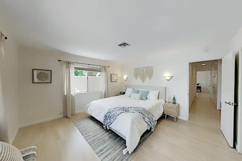 Home Exchange in Palm Springs, CA king bedroom 2 with space