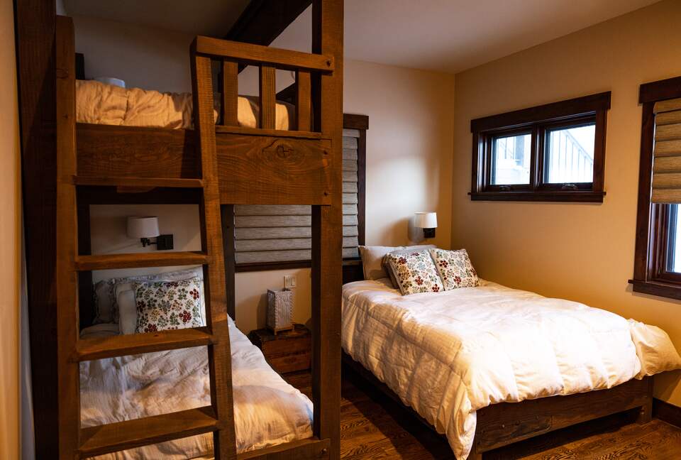 Mountain Home Ranch - Bordering National Forest - Durango, Colorado