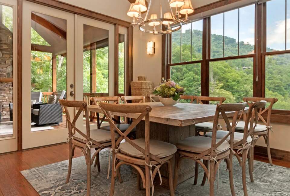 Dining room for eight with lake views