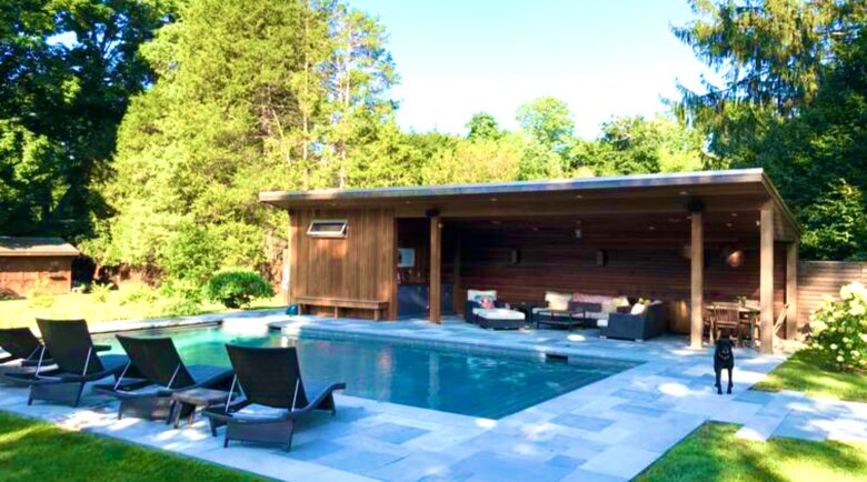 Beautiful pool and pool house