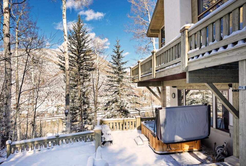 Vail West Pine Chalet - Vail, Colorado
