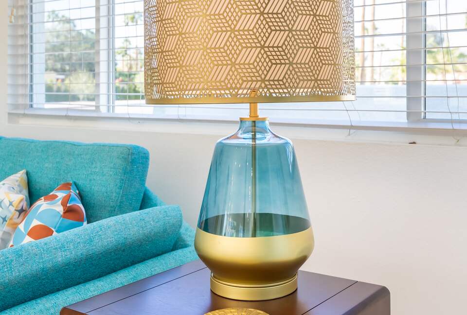 Avalon House: Mid Mod Hues and Mountain Views - Palm Springs, California