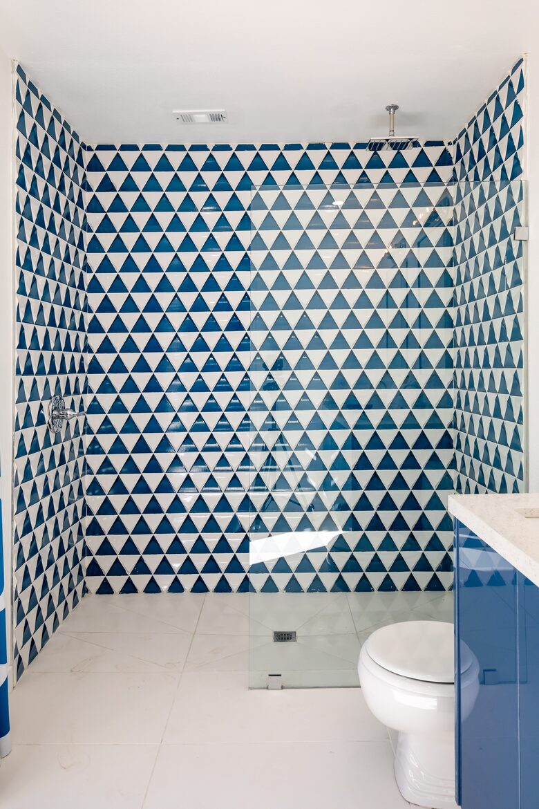 Avalon House: Mid Mod Hues and Mountain Views - Palm Springs, California