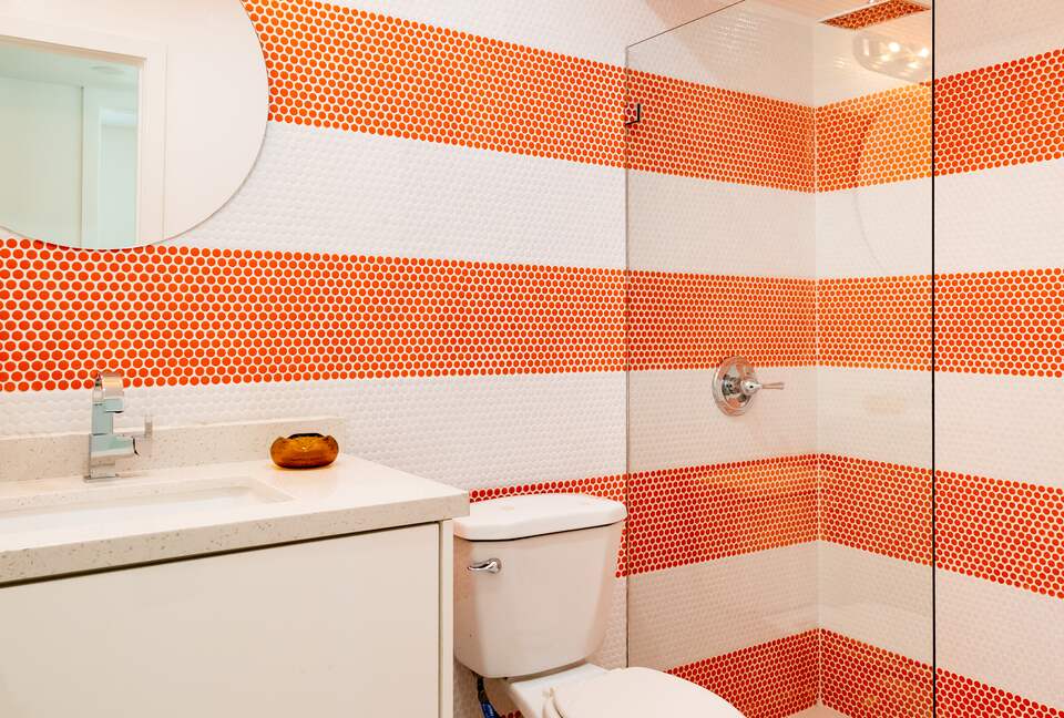 Avalon House: Mid Mod Hues and Mountain Views - Palm Springs, California