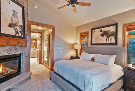Home Exchange in Steamboat Springs, CO master bedroom #1 w fireplace