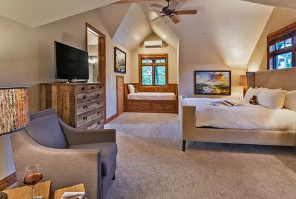 Home Exchange in Steamboat Springs, CO master bedroom #2 with kids bed