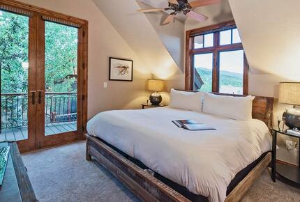 Home Exchange in Steamboat Springs, CO king bedroom #3 with balcony