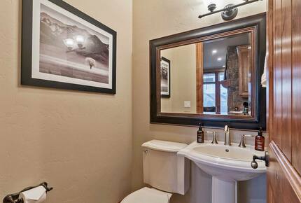 Home Exchange in Steamboat Springs, CO powder bathroom
