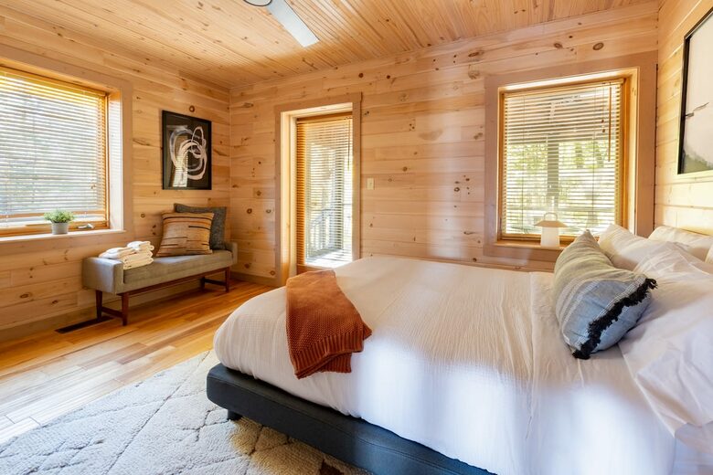 Home exchange in Fairview NC, queen bedroom with porch access