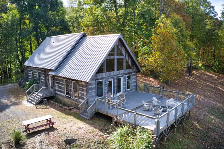 Home exchange in Fairview NC, exterior of home and deck