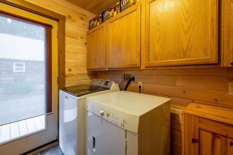 Home exchange in Fairview NC, washer and dryer