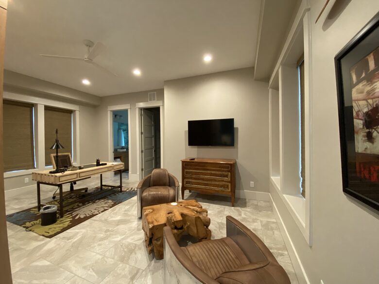 Home Exchange in Clearwater Beach, FL, office with two Murphy beds