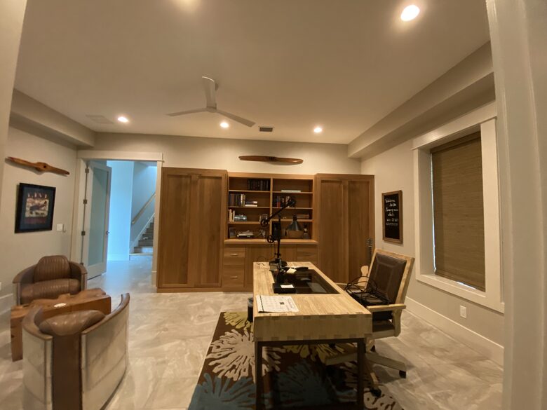 Home Exchange in Clearwater Beach, FL, office with two twin Murphy bed