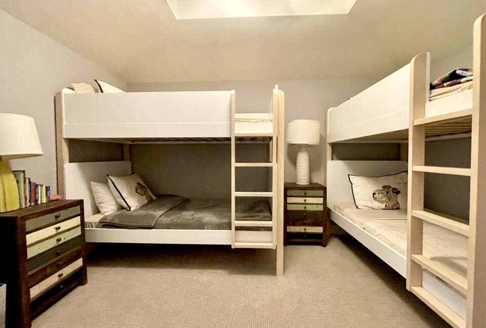 Home Exchange in Oxnard, CA bunk room