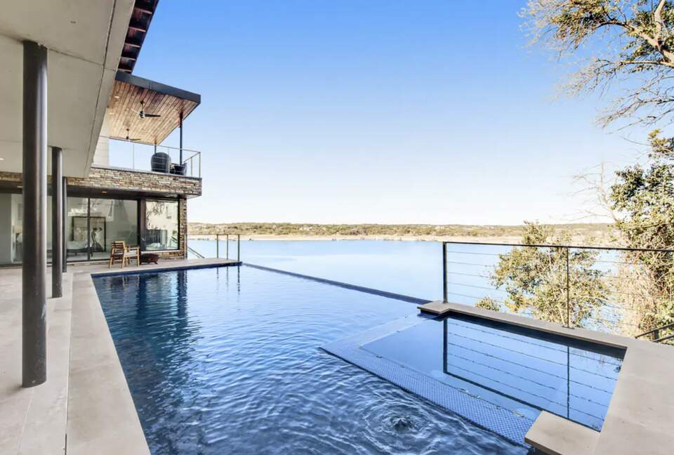Home Exchange in Austin, TX on Lake Travis with infinity pool