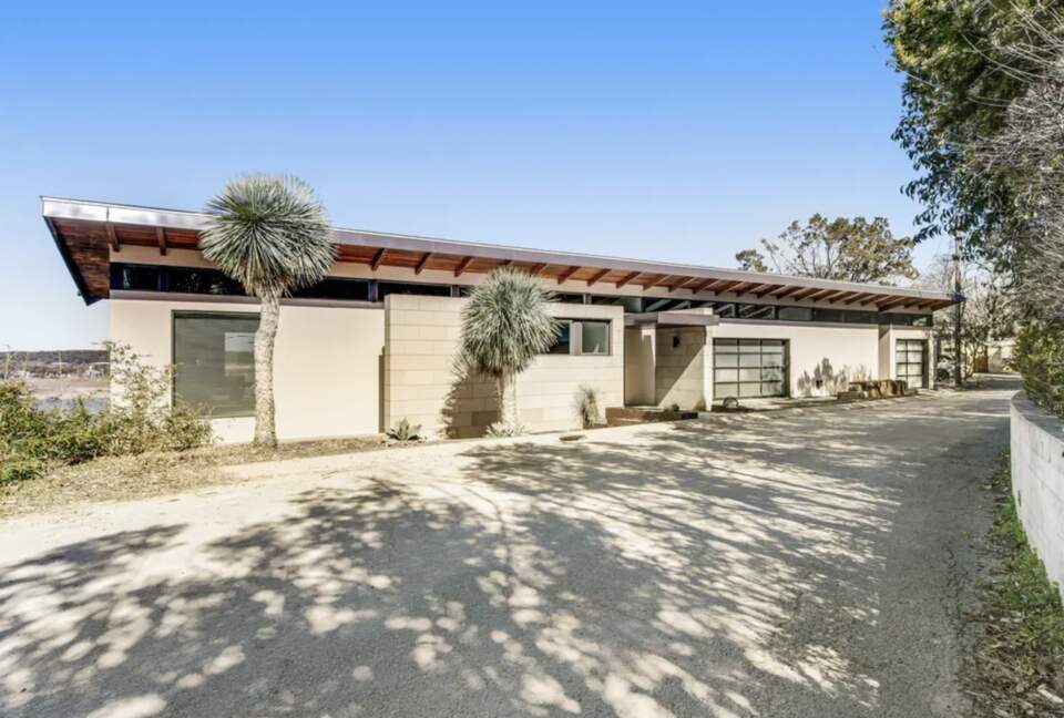 Home Exchange in Austin, TX modern lake house