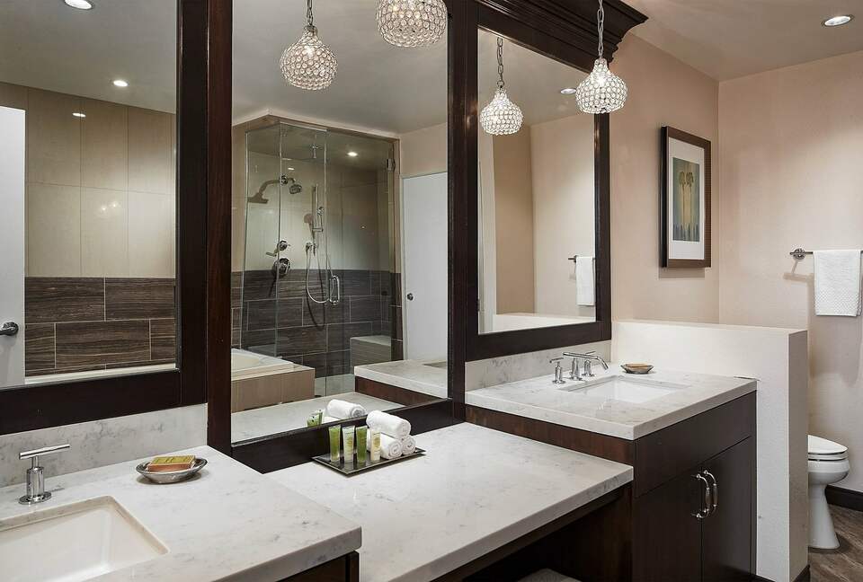 MarBrisa Hilton Grand Vacations Club 2 Bedroom Suite - King/Queen *THANKSGIVING WEEK* - Carlsbad, California