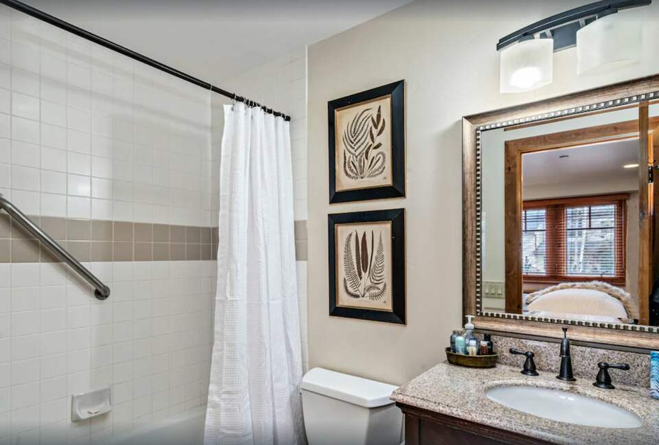 Ski-in/Ski-out Beaver Creek Townhome - Beavercreek, Colorado