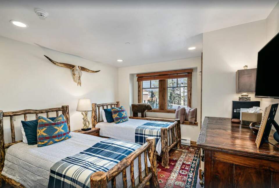 Ski-in/Ski-out Beaver Creek Townhome - Beavercreek, Colorado