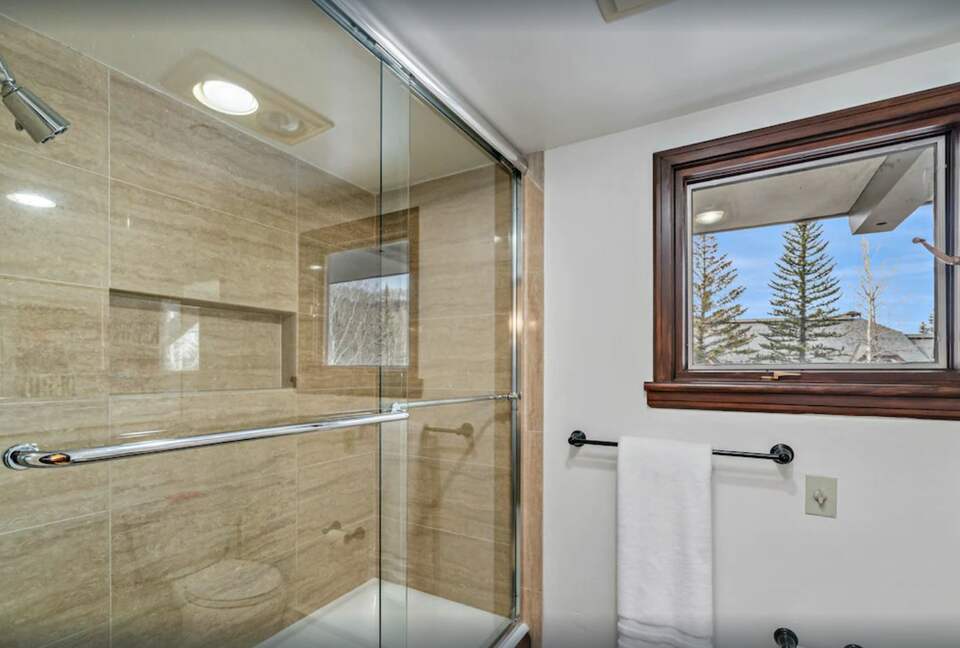 Ski-in/Ski-out Beaver Creek Townhome - Beavercreek, Colorado