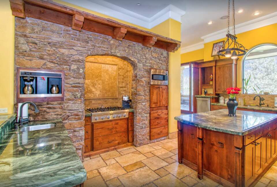 Chef's kitchen with island