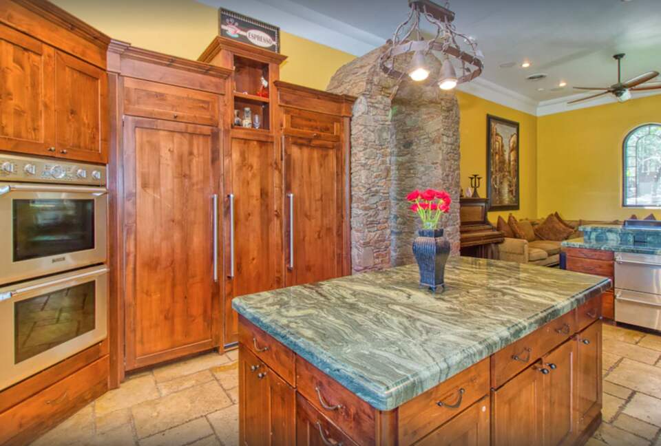Chef's kitchen with island