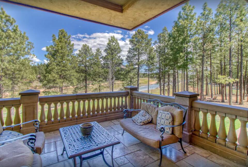 Outdoor patio and lounge