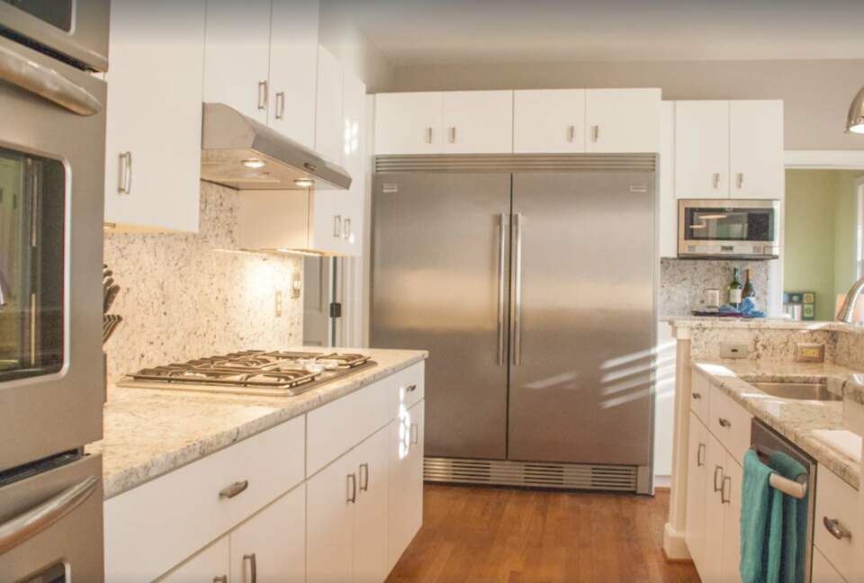 Beautiful kitchen with island