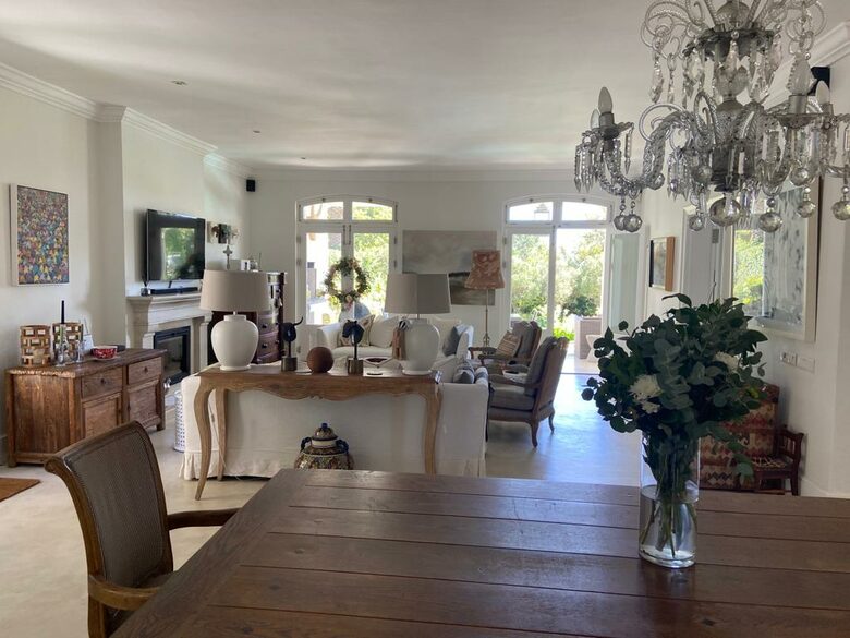 Eaton House - Cape Town, South Africa