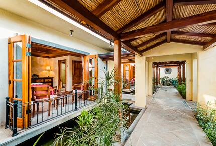 Home Exchange in Playa Langosta, Costa Rica tropical courtyard