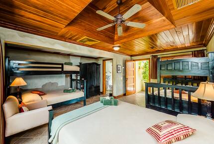Home Exchange in Playa Langosta, Costa Rica bunk room with five beds