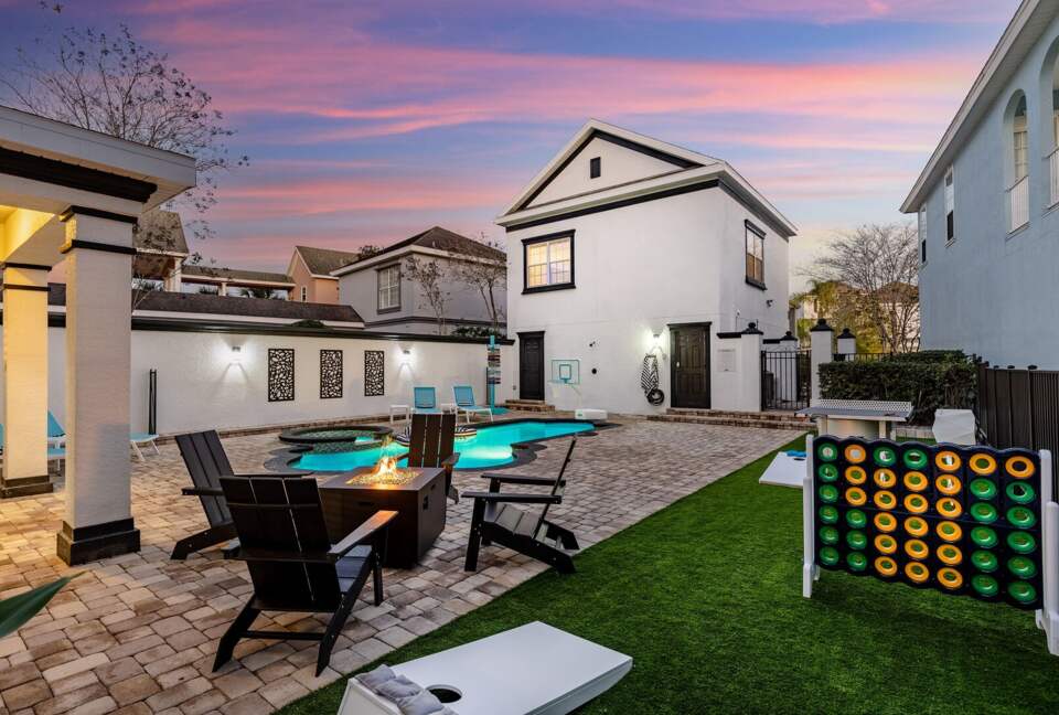 Home Exchange in Reunion, FL, private pool with yard games