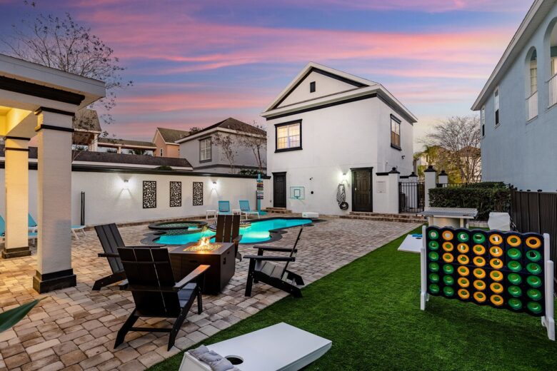 Home Exchange in Reunion, FL, private pool with yard games