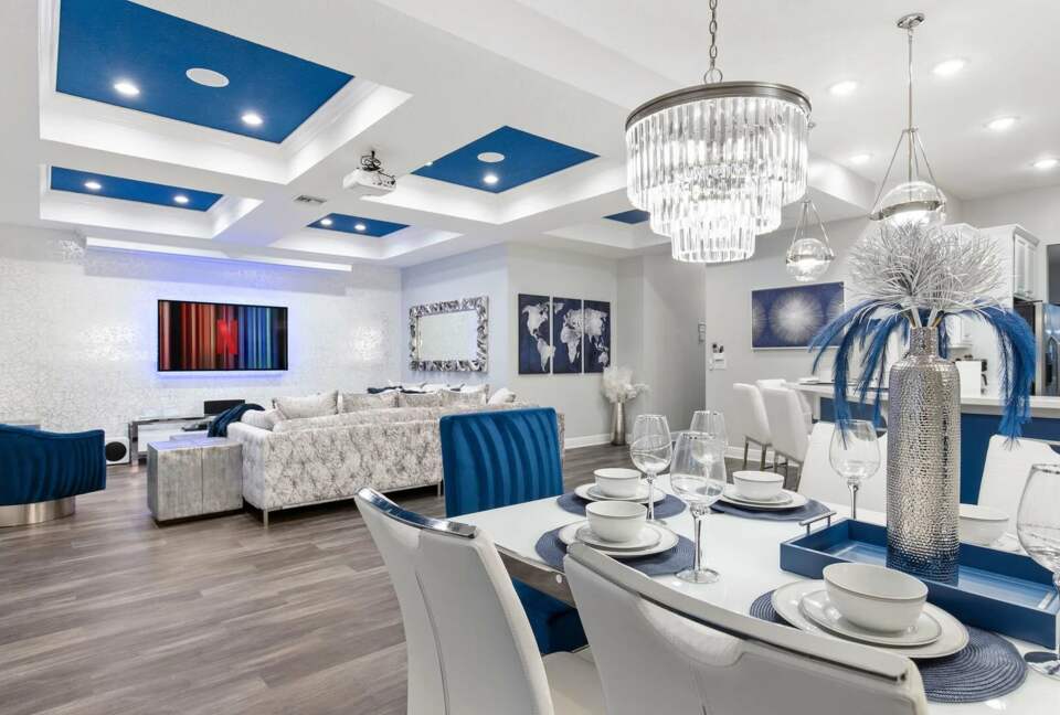 Home Exchange in Reunion, FL, open concept living space