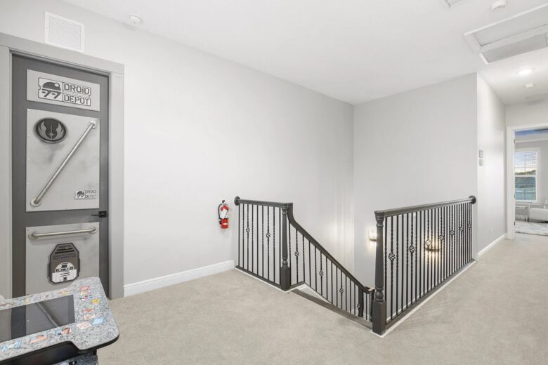 Home Exchange in Reunion, FL, second floor with safety features