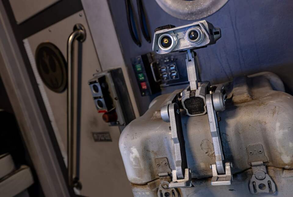 Home Exchange in Reunion, FL, space themed room