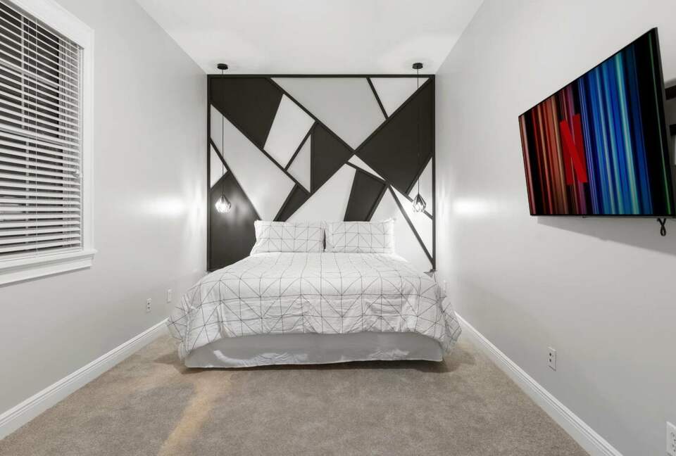 Home Exchange in Reunion, FL, guest bedroom in the guest house