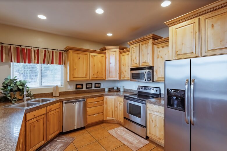 Home Exchange in Orderville, UT, updated gourmet kitchen