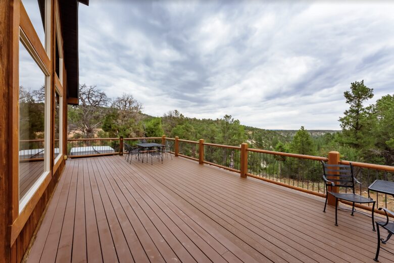 Home Exchange in Orderville, UT, oversized deck with a view