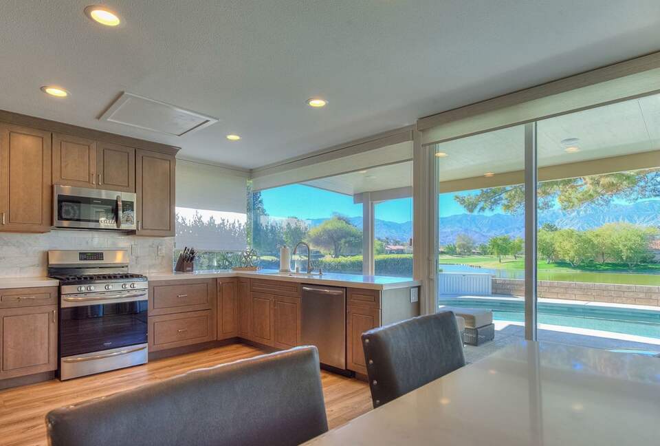 Mission Hills Luxe Home - Rancho Mirage, California