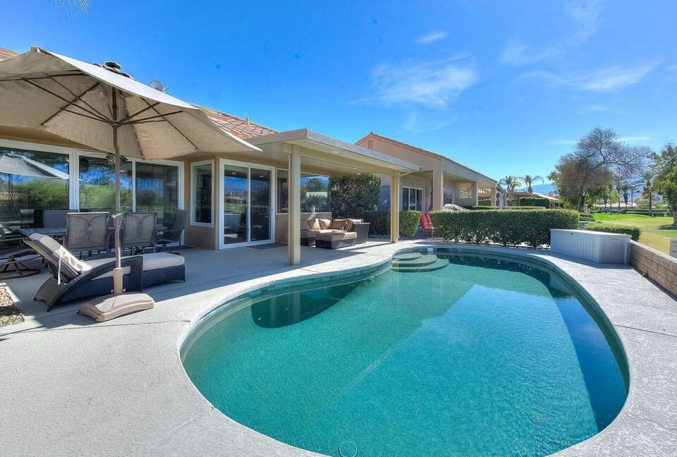 Mission Hills Luxe Home - Rancho Mirage, California