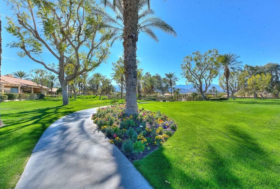 Mission Hills Luxe Home - Rancho Mirage, California