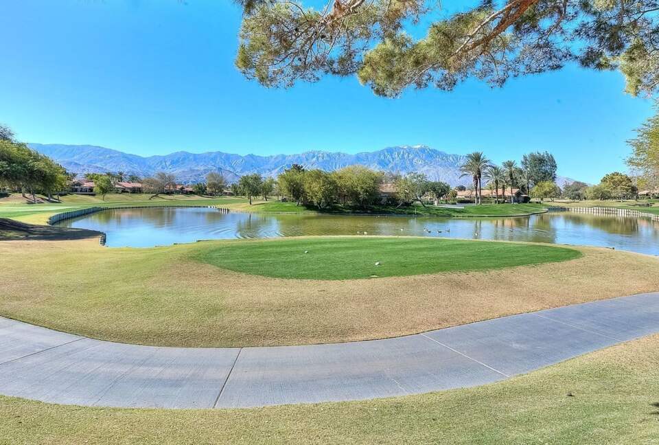8th tee of Westin Mission Hills Pete Dye Resort Course